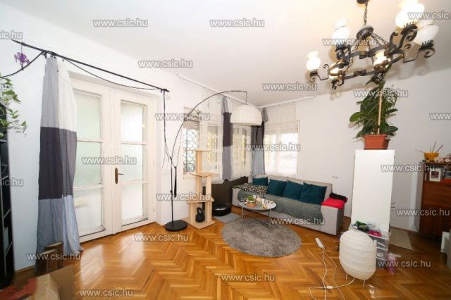 Eladó családi ház, Budapesten, III. kerületben 225 M Ft