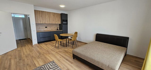 Kiadó téglalakás, albérlet, Sopronban 200 E Ft / hó, 1 szobás