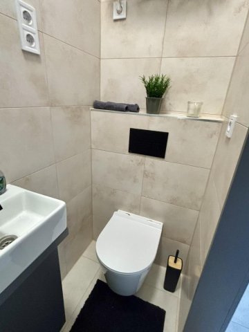 Eladó téglalakás, Budapesten, VII. kerületben 52.9 M Ft