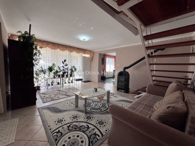 Eladó családi ház, Tiszaszőlősön, Liliom úton 53.9 M Ft