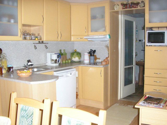 Eladó családi ház, Pécsett 41.9 M Ft, 1+1 szobás