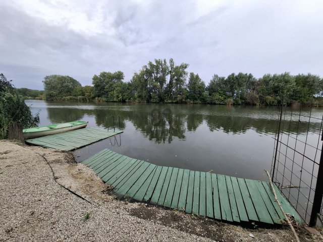 Eladó nyaraló, Békésszentandráson 85 M Ft, 2 szobás