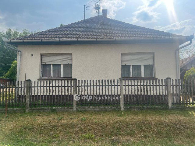 Eladó családi ház, Újszilváson 23.9 M Ft, 2 szobás