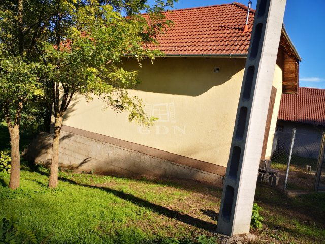 Eladó családi ház, Gombán 27.8 M Ft, 1 szobás