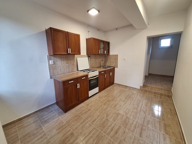 Kiadó téglalakás, albérlet, Érden 120 E Ft / hó, 1 szobás