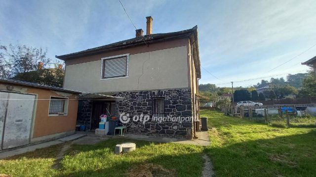 Eladó családi ház, Salgótarjánban 15 M Ft, 5 szobás