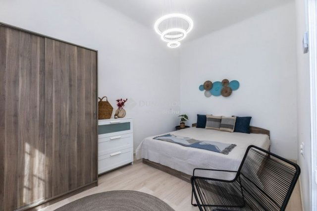 Eladó téglalakás, Budapesten, VIII. kerületben 39 M Ft, 1 szobás