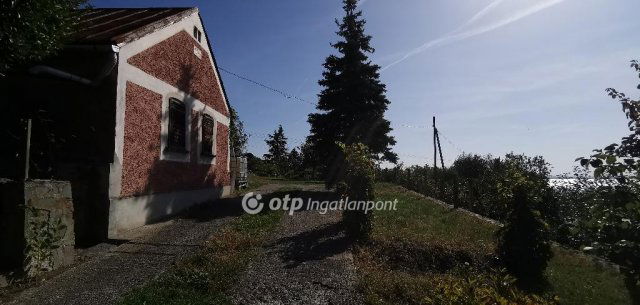 Eladó telek, Badacsonytördemicen 165 M Ft / költözzbe.hu