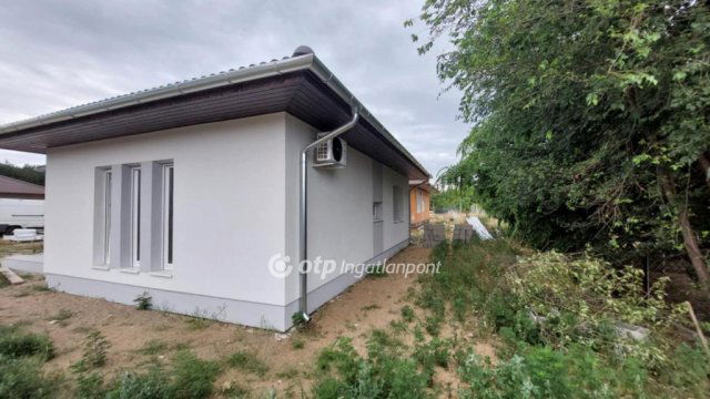 Eladó családi ház, Kecskeméten 74.9 M Ft, 2+2 szobás