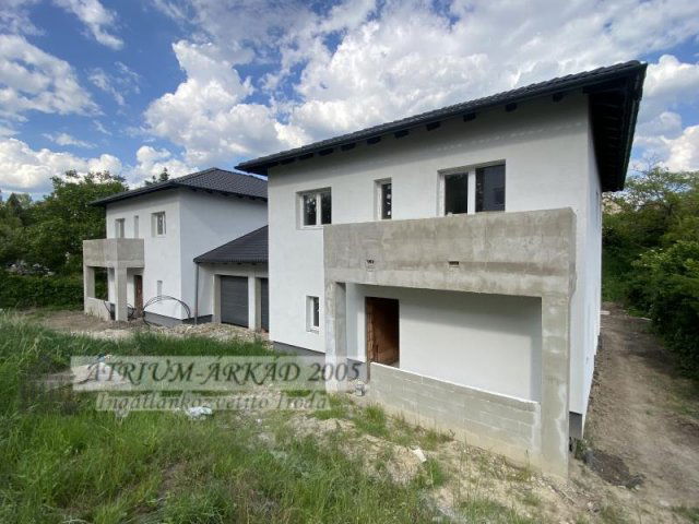 Eladó családi ház, Érden 119.9 M Ft, 5 szobás