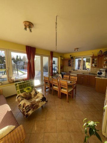 Eladó családi ház, Budapesten, III. kerületben 230 M Ft