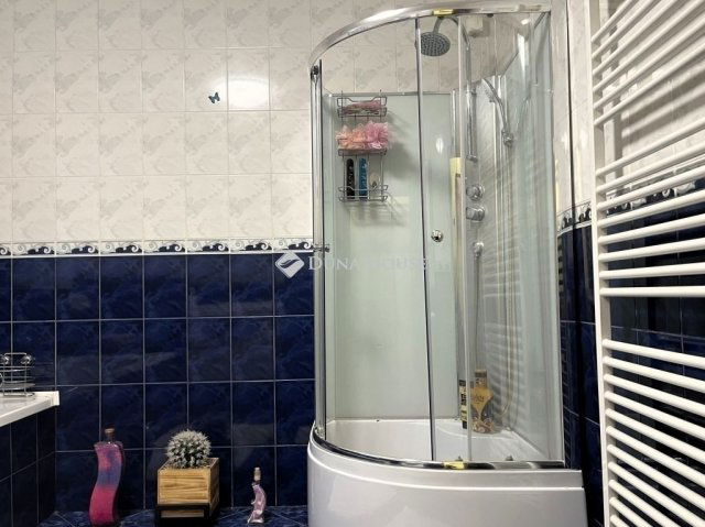 Eladó családi ház, Bugyin 93.5 M Ft, 4 szobás