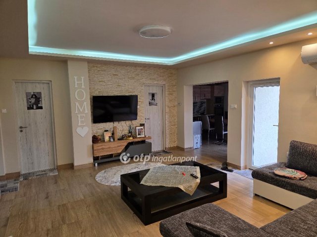 Eladó családi ház, Túrkevén 55 M Ft, 2+1 szobás