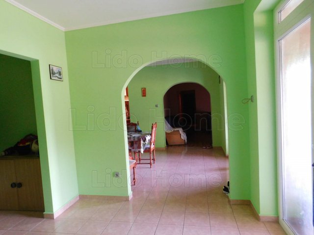 Eladó családi ház, Abában 89.99 M Ft, 8 szobás