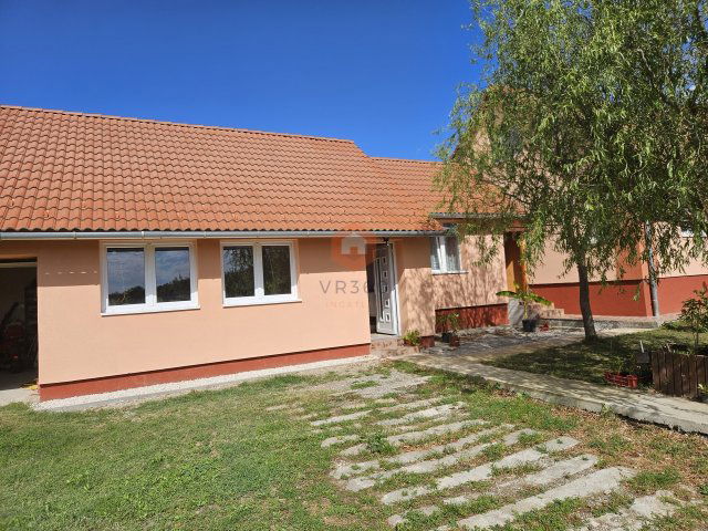 Eladó családi ház, Cserkúton 115 M Ft, 8+1 szobás