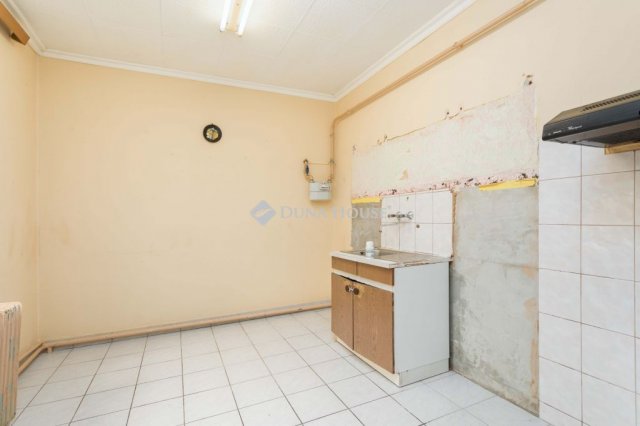 Eladó családi ház, Mosonmagyaróváron 74.99 M Ft, 3 szobás