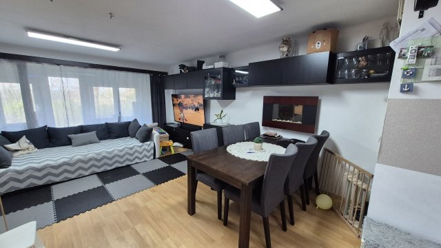 Eladó nyaraló, Délegyházán 77.3 M Ft, 4 szobás