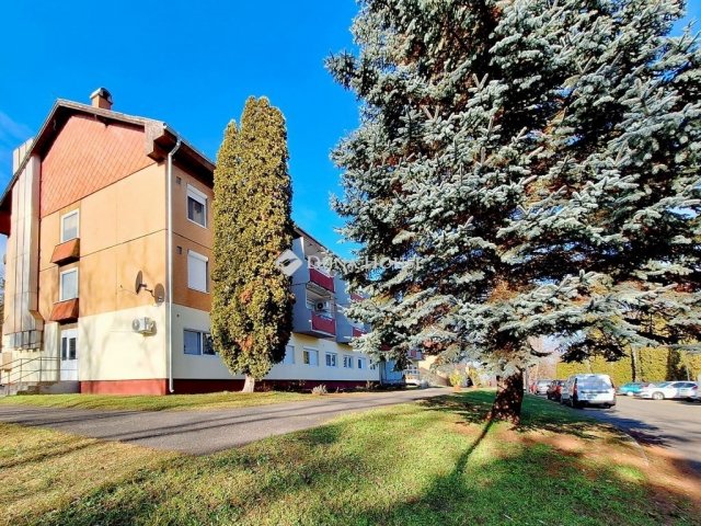 Eladó panellakás, Bakonyszentlászlón 21.9 M Ft, 1 szobás
