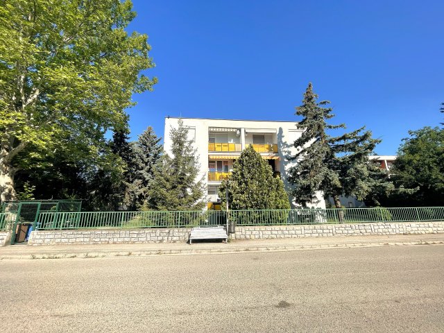 Eladó téglalakás, Balatonalmádiban 57.6 M Ft, 1+1 szobás