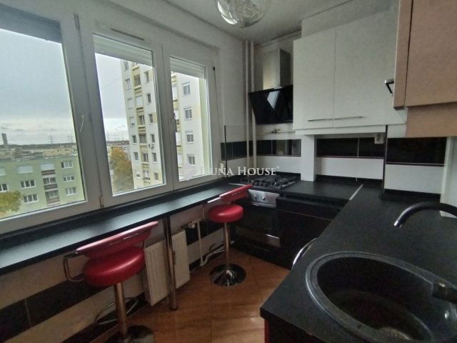 Kiadó panellakás, albérlet, Szegeden, Vértói úton, 2 szobás