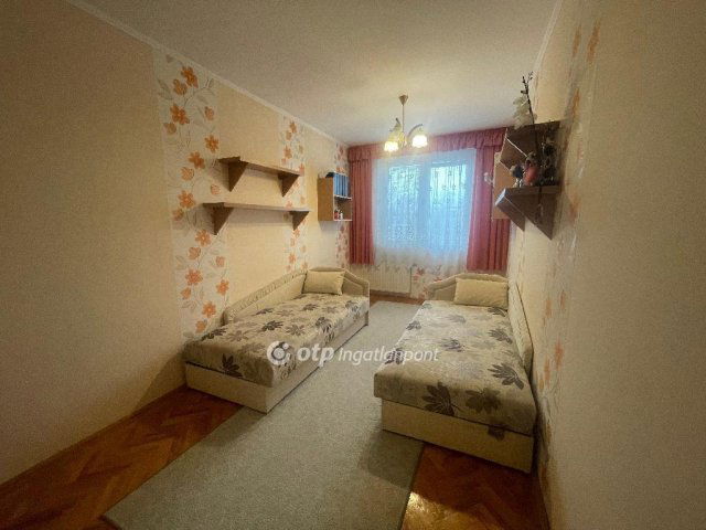 Eladó panellakás, Nyíregyházán 38.7 M Ft, 2 szobás