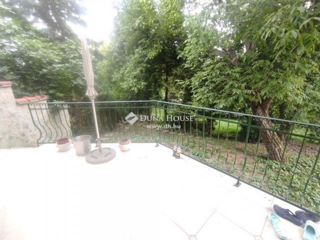 Eladó ikerház, Budapesten, II. kerületben 200 M Ft, 6 szobás