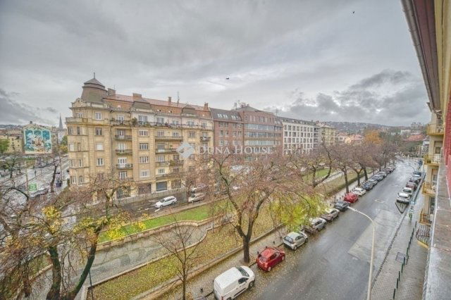 Eladó téglalakás, Budapesten, XII. kerületben 114.9 M Ft