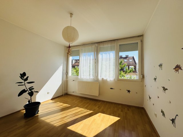 Eladó panellakás, Zalaegerszegen 37.5 M Ft, 2 szobás