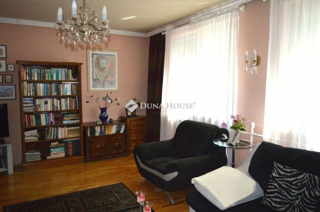 Eladó családi ház, Debrecenben 169 M Ft, 9 szobás