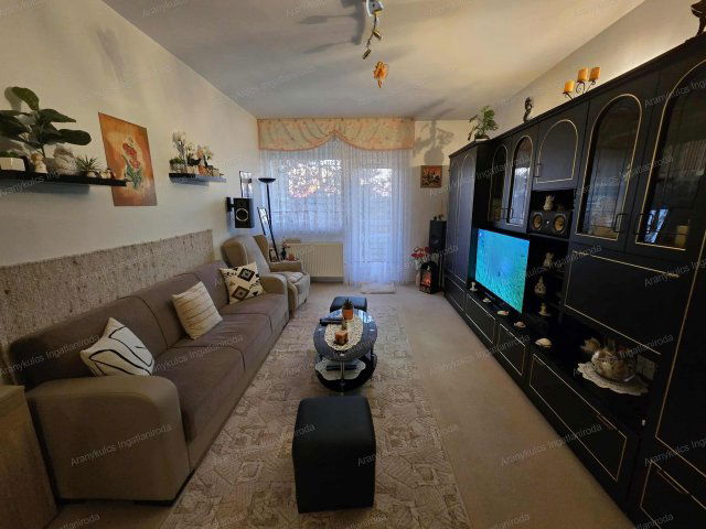 Eladó téglalakás, Gyulán 34.99 M Ft, 2 szobás