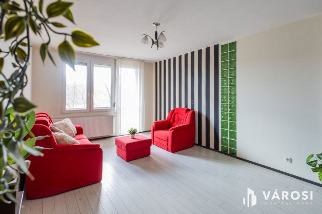 Eladó téglalakás, Gyulán 69 M Ft, 3 szobás