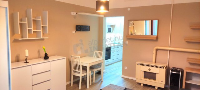 Kiadó téglalakás, albérlet, VII. kerületben, Murányi utcában