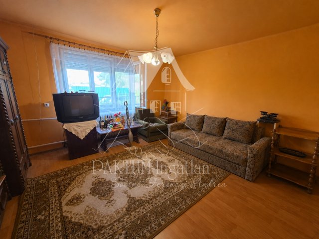 Eladó családi ház, Tiszaföldváron 14.99 M Ft, 2 szobás