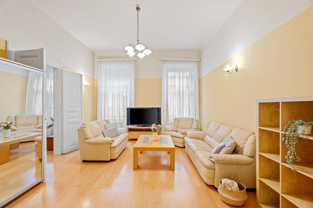 Eladó téglalakás, Budapesten, IX. kerületben, Lónyay utcában