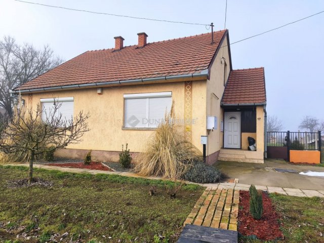 Eladó családi ház, Döbröközön 24.9 M Ft, 3 szobás