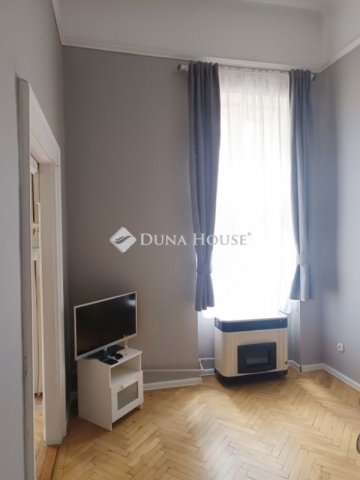 Eladó téglalakás, Budapesten, VII. kerületben 67.9 M Ft