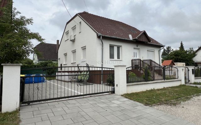 Eladó családi ház, Győrött, Szőlőskert utcában 89.5 M Ft
