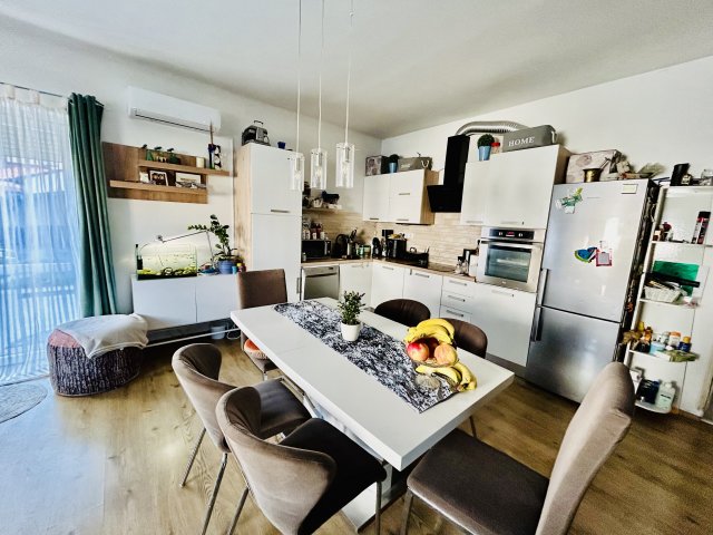 Eladó családi ház, Győrött 168 M Ft, 5 szobás