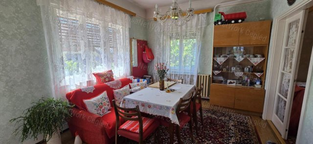 Eladó családi ház, Újszilváson 25.9 M Ft, 2 szobás