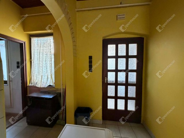 Eladó családi ház, Keszthelyen 67.9 M Ft, 3 szobás