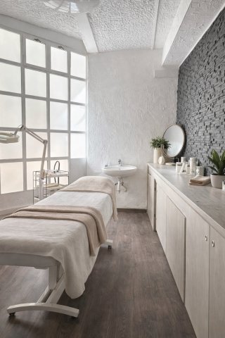 Eladó üzlethelyiség, Budapesten, III. kerületben 42 M Ft