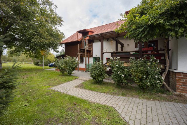 Eladó családi ház, Honton 66 M Ft, 5+1 szobás