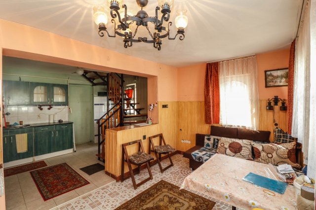 Eladó családi ház, Budapesten, XV. kerületben 89.9 M Ft