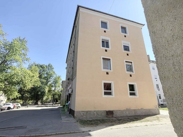 Eladó téglalakás, Kazincbarcikán 14.9 M Ft, 2 szobás