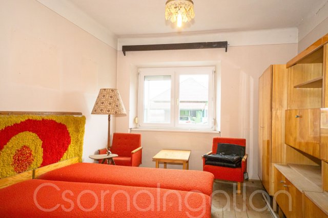 Eladó családi ház, Barbacson 32 M Ft, 2 szobás