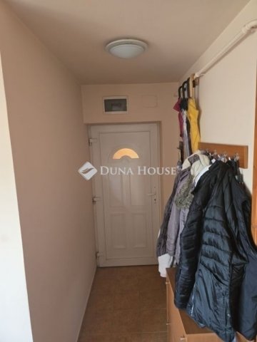 Eladó téglalakás, Szegeden 61.99 M Ft, 3 szobás