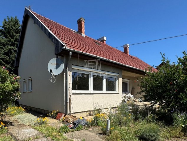 Eladó ikerház, Dunavarsányban 50 M Ft, 3 szobás