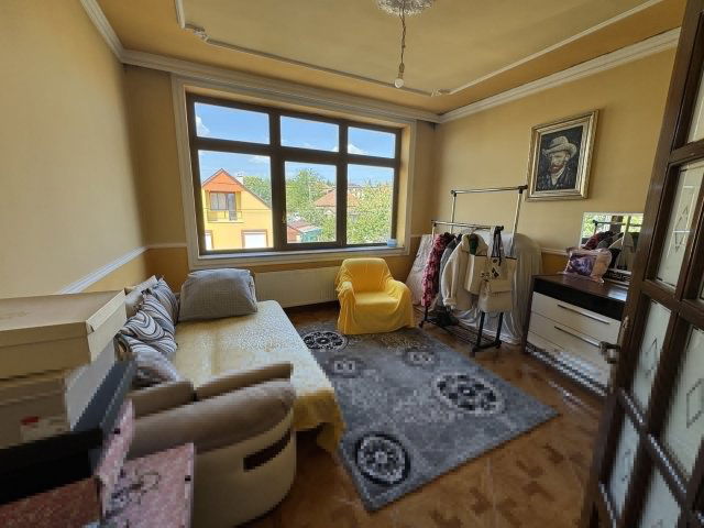 Eladó családi ház, Gödöllőn 350 M Ft, 6 szobás