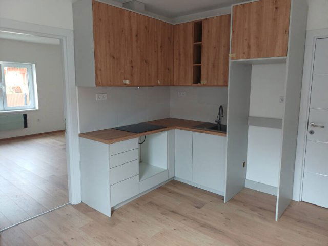 Eladó családi ház, Pilisszántón 49.5 M Ft, 2 szobás