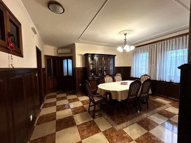 Eladó családi ház, Dabason 202.5 M Ft, 6 szobás